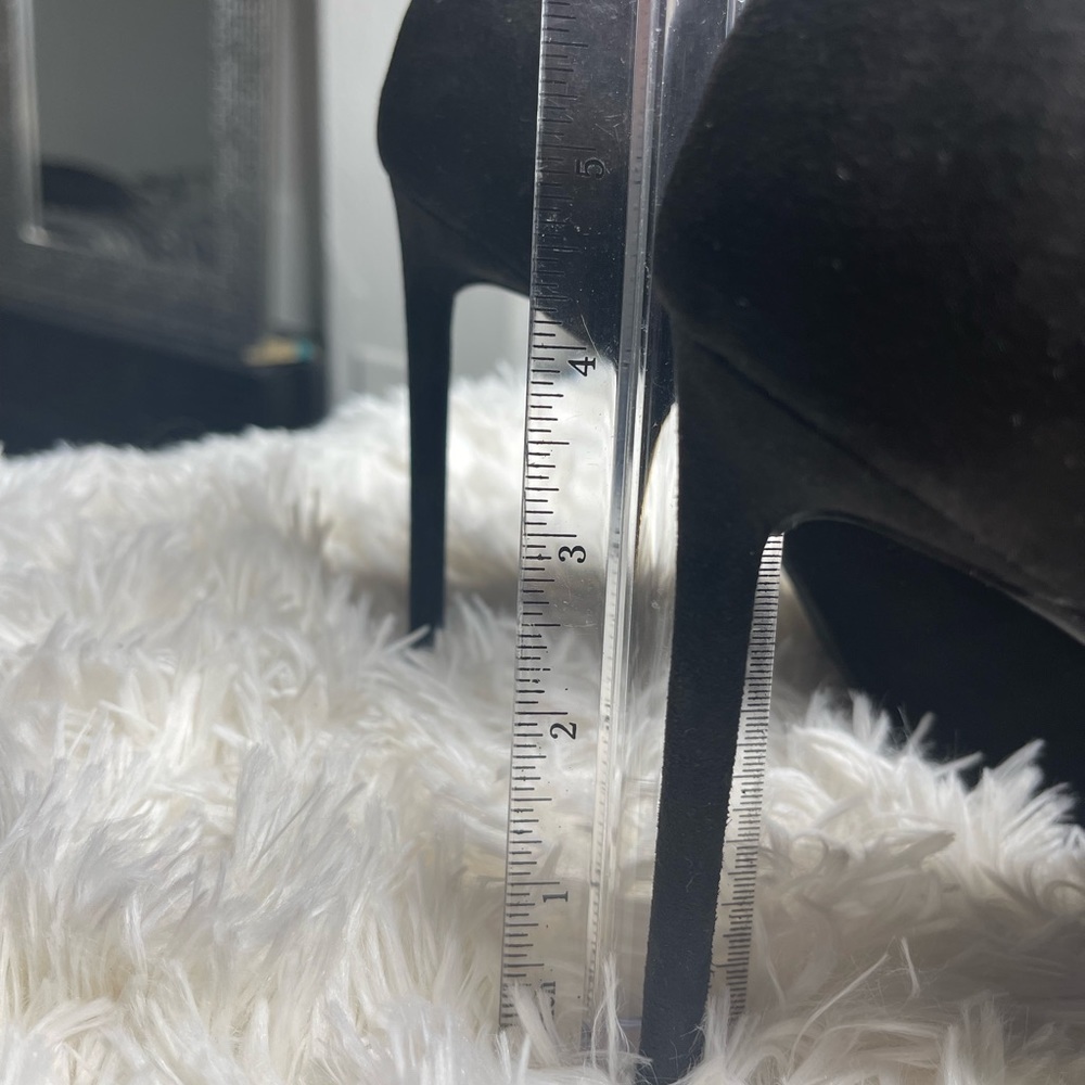High heels - Picture 4 of 5
